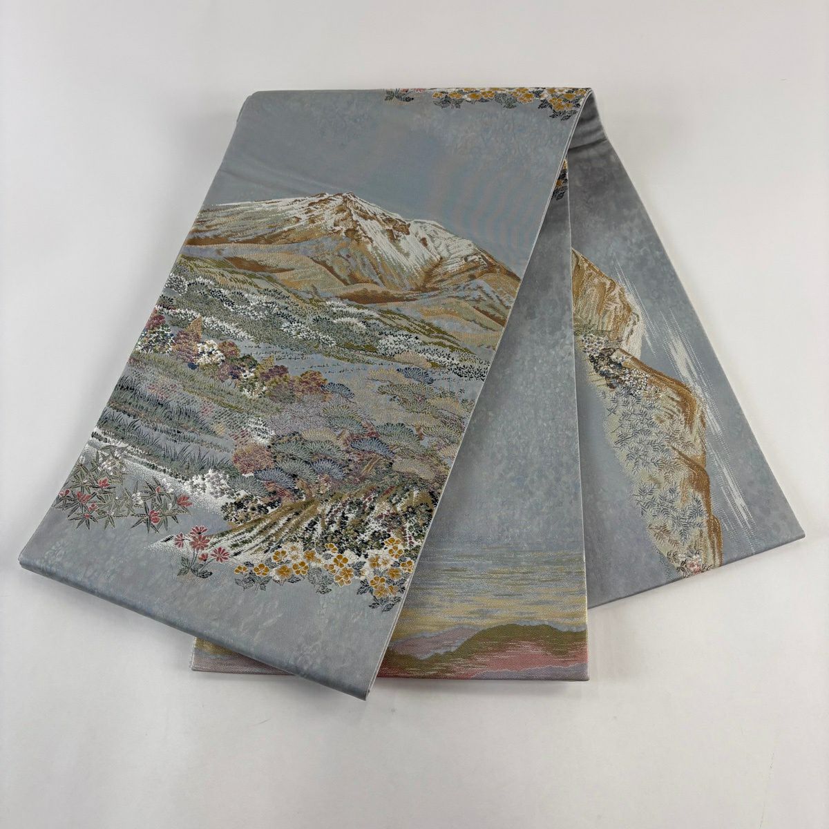 【美品】 袋帶 名品級 北之大地 山 樹木 金金箔 金絲 青灰 素材 正蠶絲