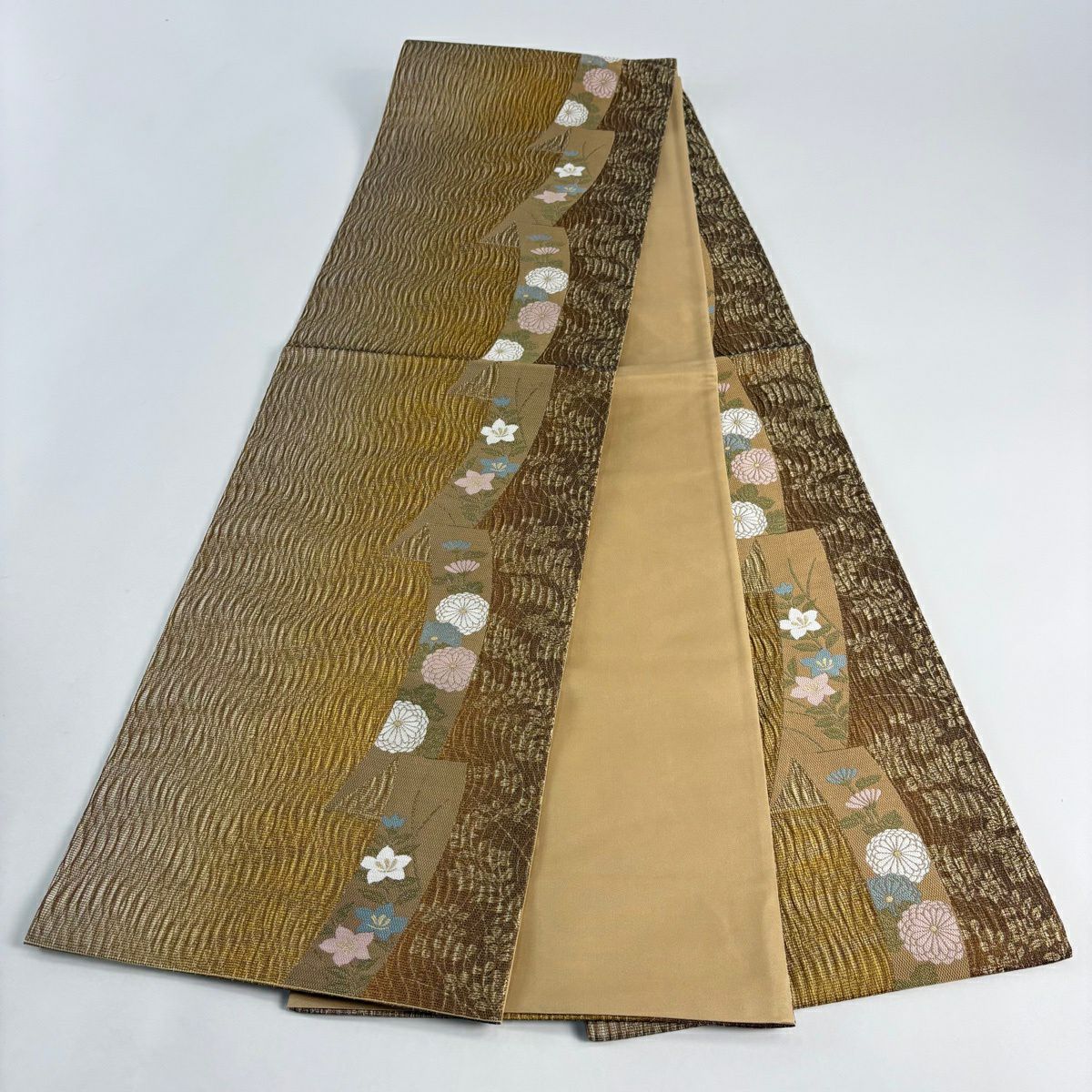 【美品】 袋帶 名品級 落款あり 寺田寛志 全通泥染 短冊 菊花 金金箔 山吹茶 純蠶絲
