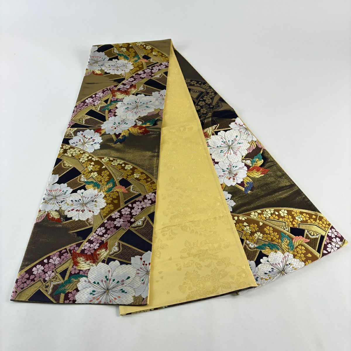 【美品】 袋帶 秀品級櫻花 源氏車 金絲 金金箔 黑 六通 純蠶絲
