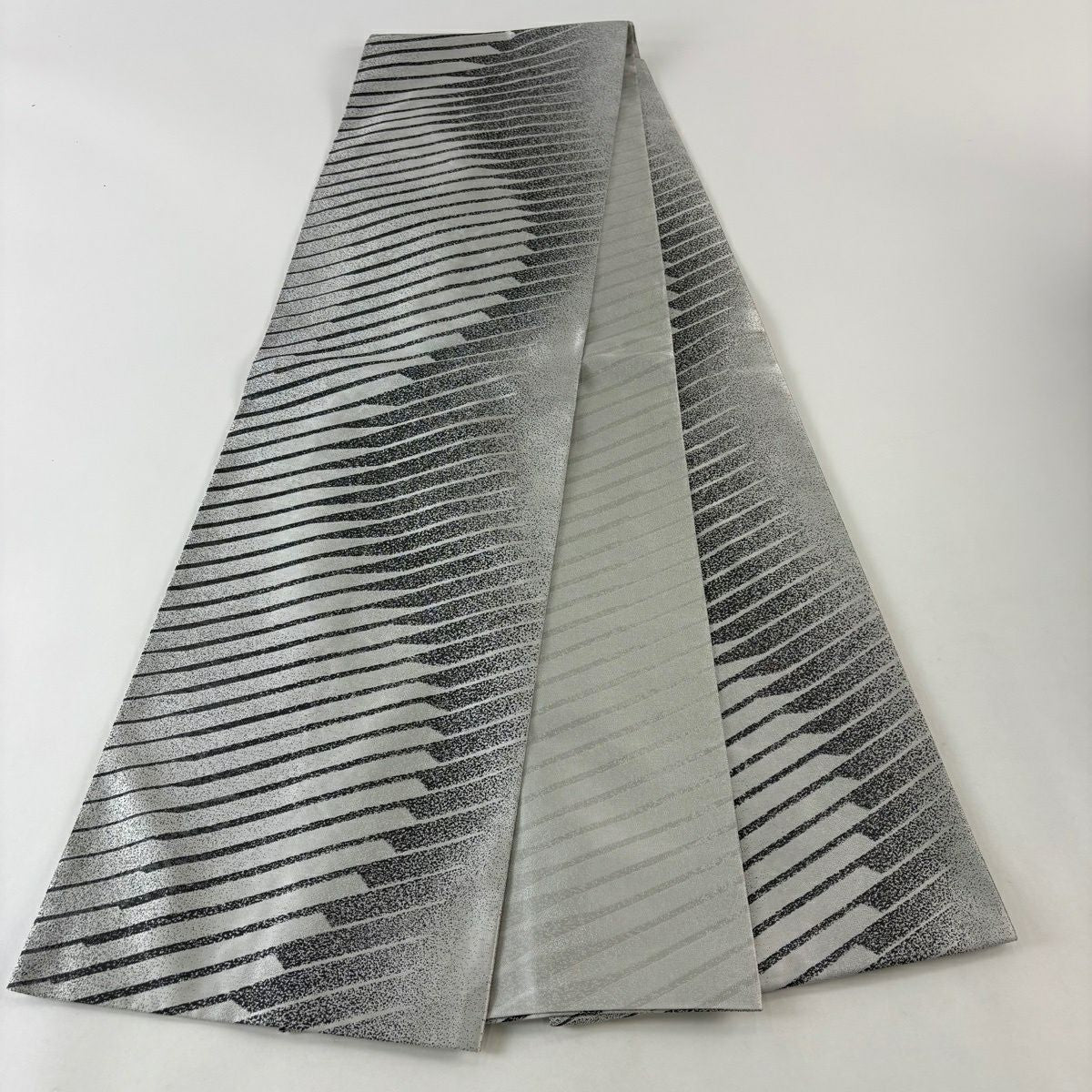 【美品】 袋帶 名品級 紗縞 幾何圖案 灰 深藍 全通 純蠶絲