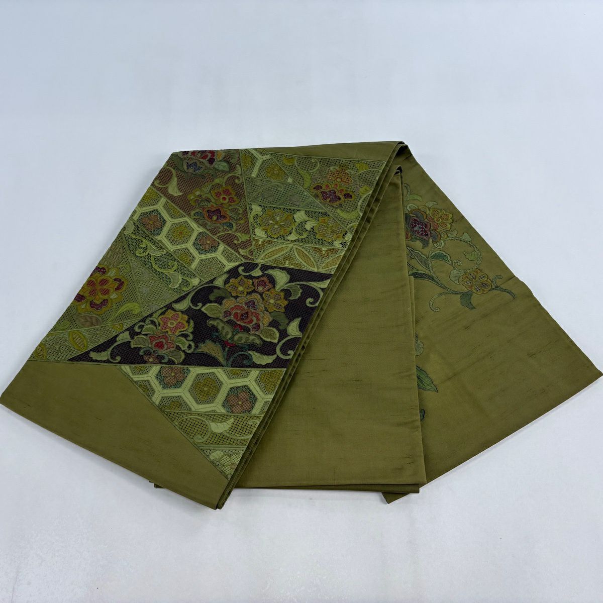 袋帶 逸品級 證書附帶 牛首紬織織 花唐草紋 龜甲 刺繡 鶯色 大鼓圖案 純蠶絲