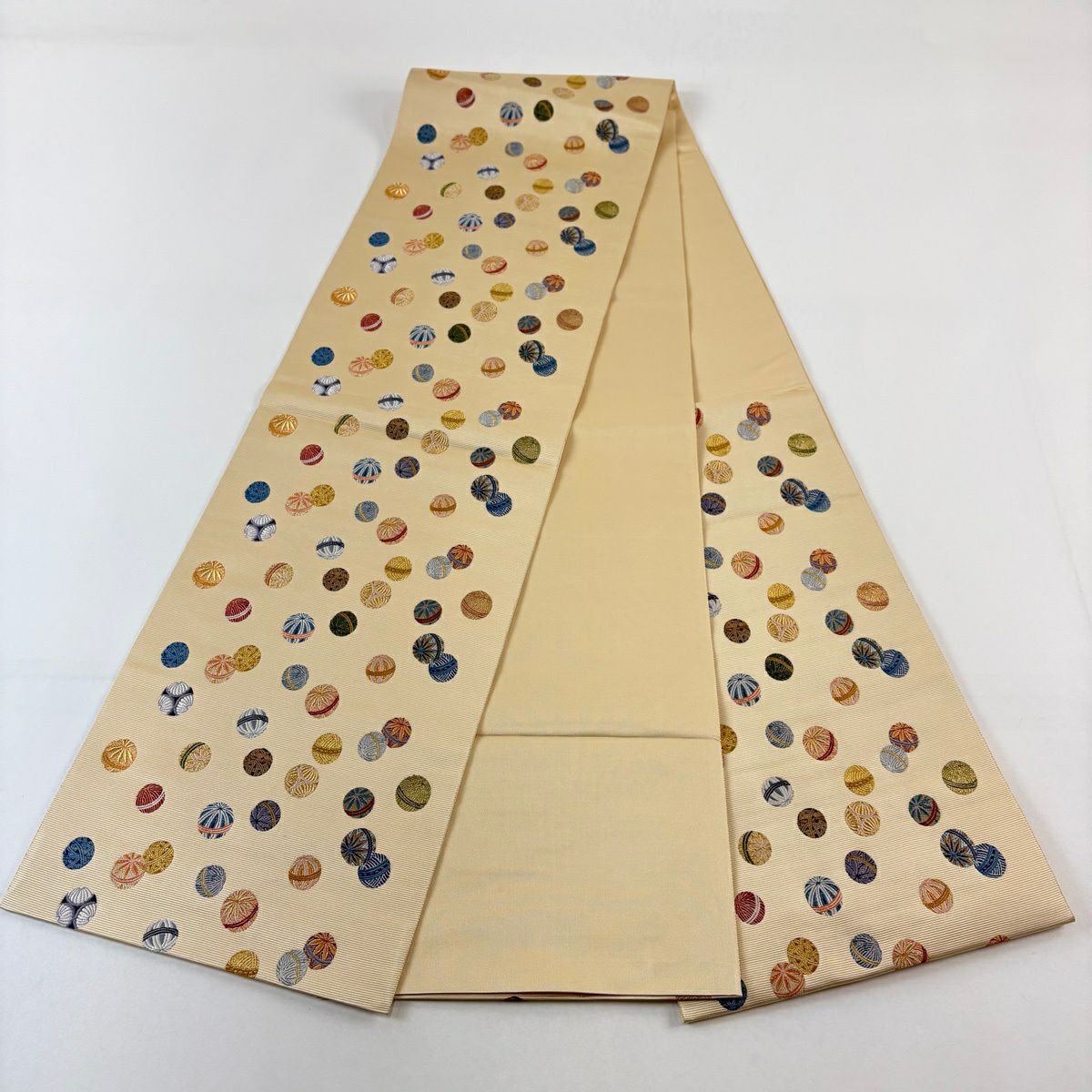 【美品】 袋帶 名品級 鞠 金絲 米色 六通 純蠶絲