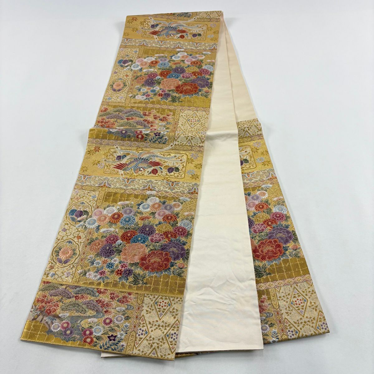 【美品】 袋帶 名品級 長嶋成織物 落款あり 書院花飾立 鳳凰 本金金箔 金糸 金色 六通 純蠶絲