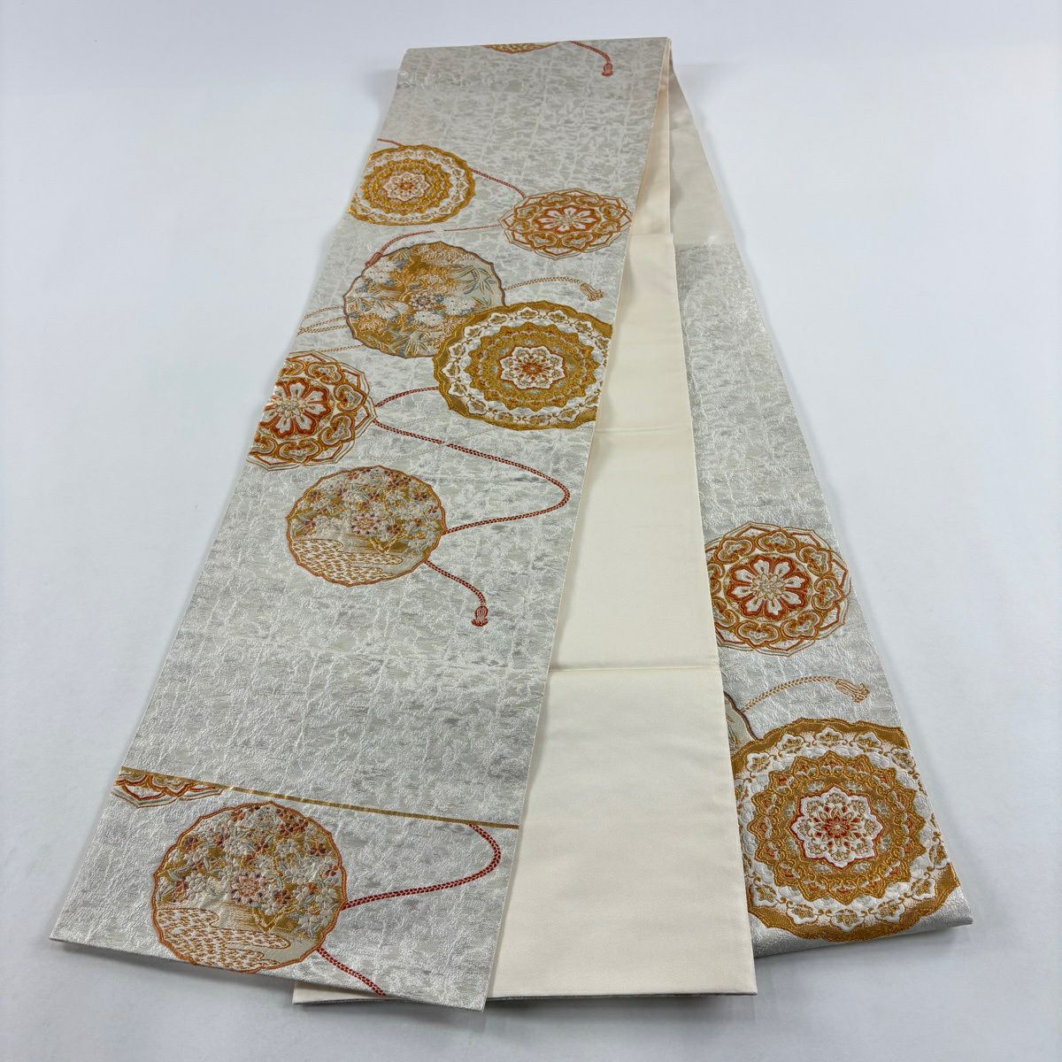【美品】 袋帶 名品級 加納幸 落款 鏡裏文 組紐 金金箔 灰白 お太鼓柄 純蠶絲