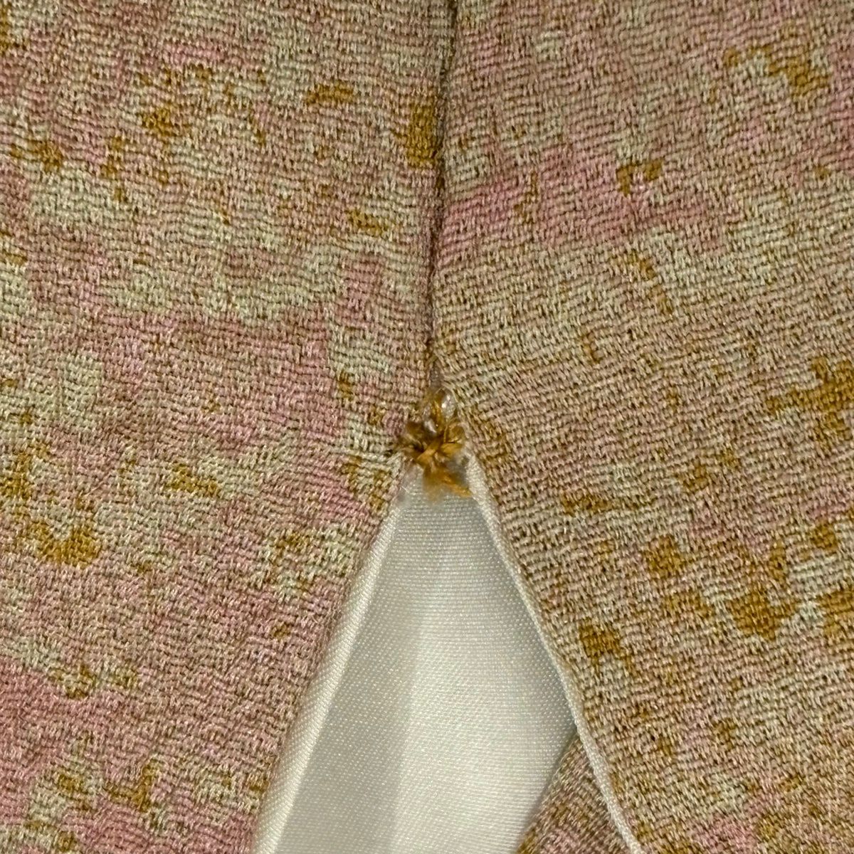 【美品】 付下 身長153.5cm 袖長60.5cm S 雙層 幾何圖案 陶彩染 粉米色 純蠶絲 秀品級 一個紋