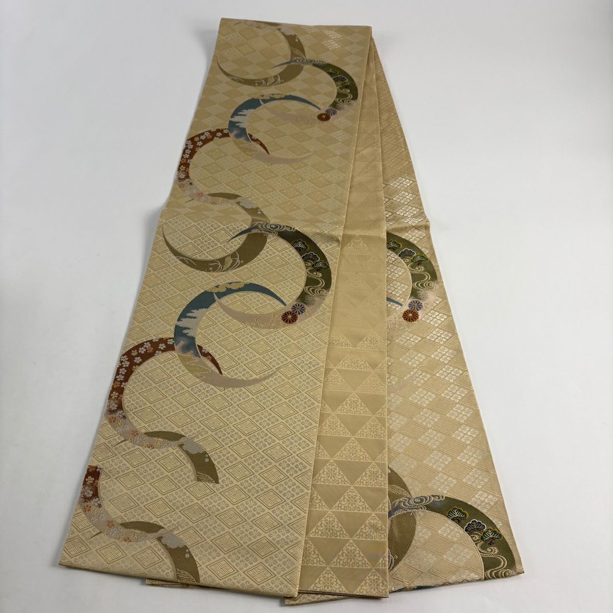 【美品】 袋帶 秀品級 草花紋紋 霞 金絲 米色 六通 純蠶絲
