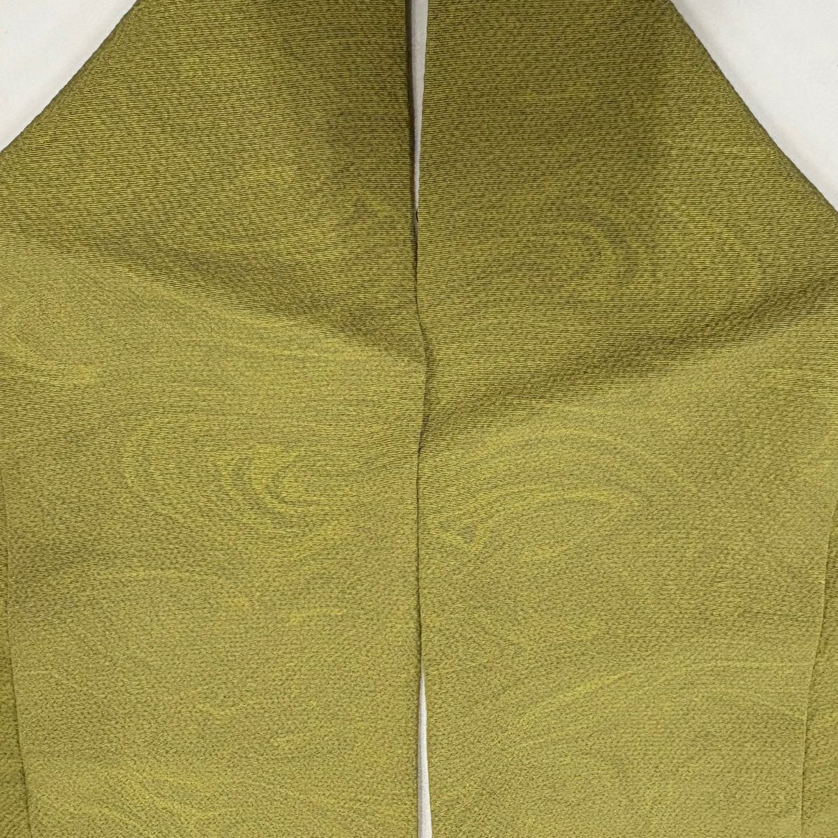 【美品】 小紋 身長158cm 袖長65cm M 雙層 墨流紋 縮緬 鶯色 純蠶絲 名品級