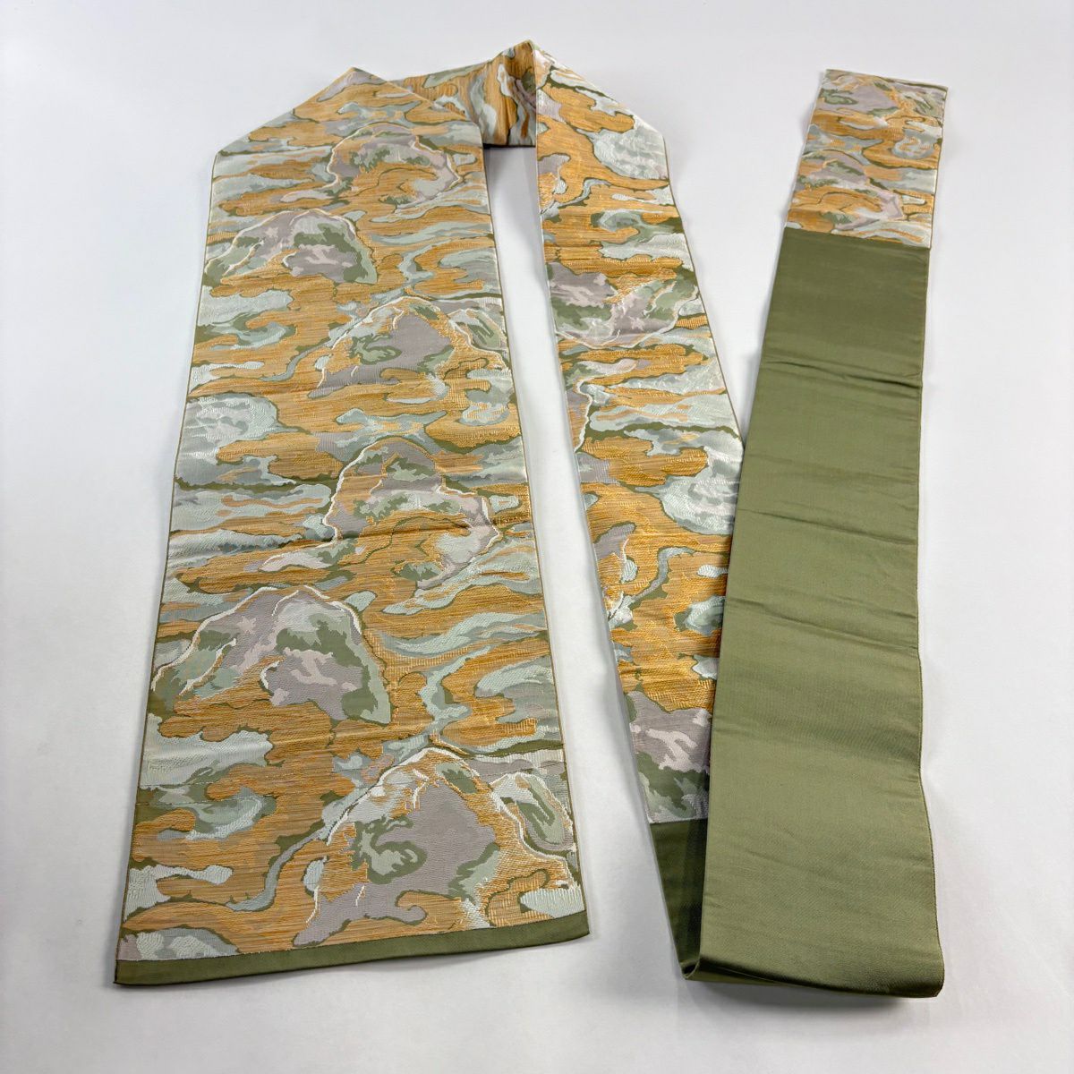 【美品】名古屋帶 秀品級 關西仕立 幾何學 よもぎ色 純蠶絲