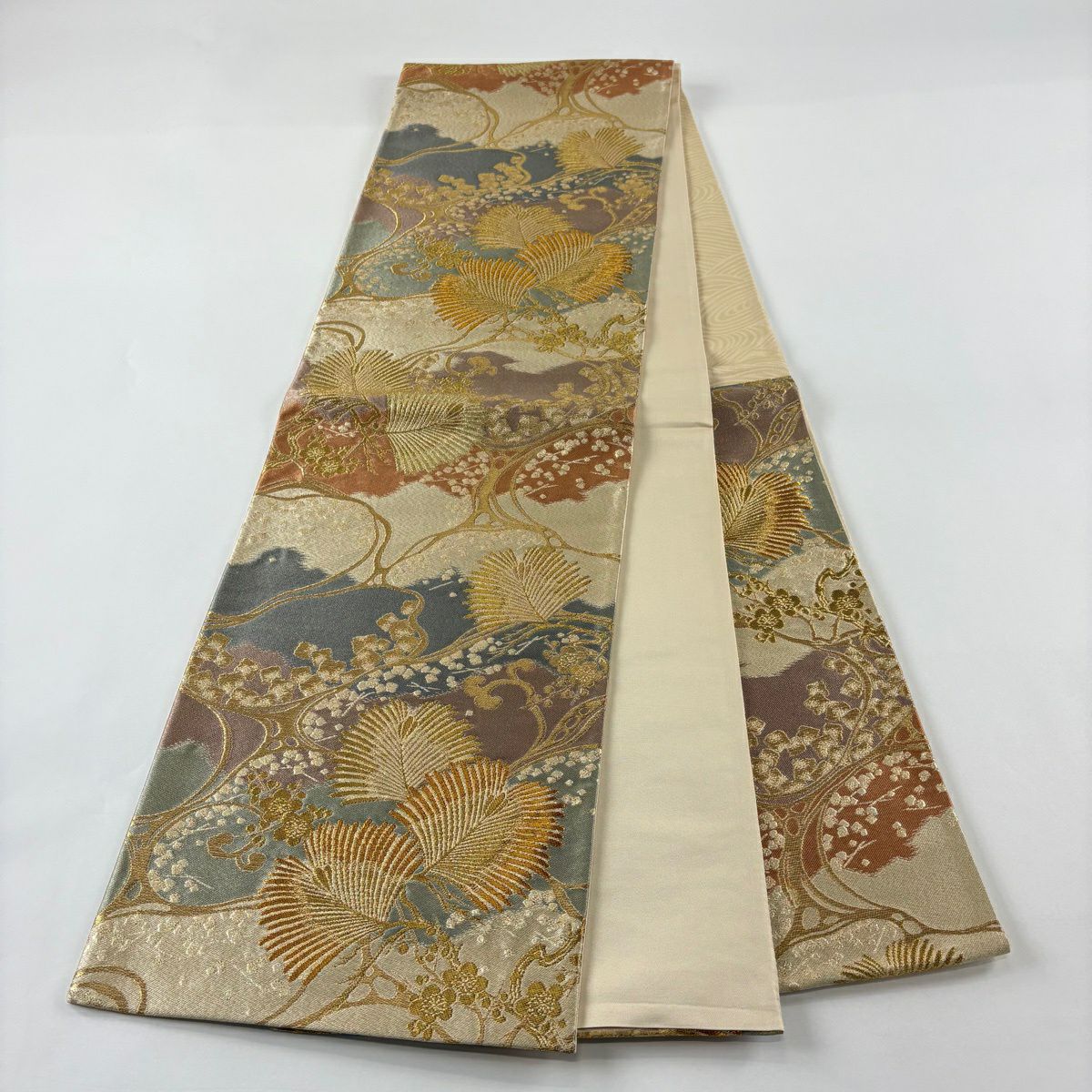【美品】 袋帶 秀品級 若松樹 梅花 金絲 金金箔 米色 六通 純蠶絲