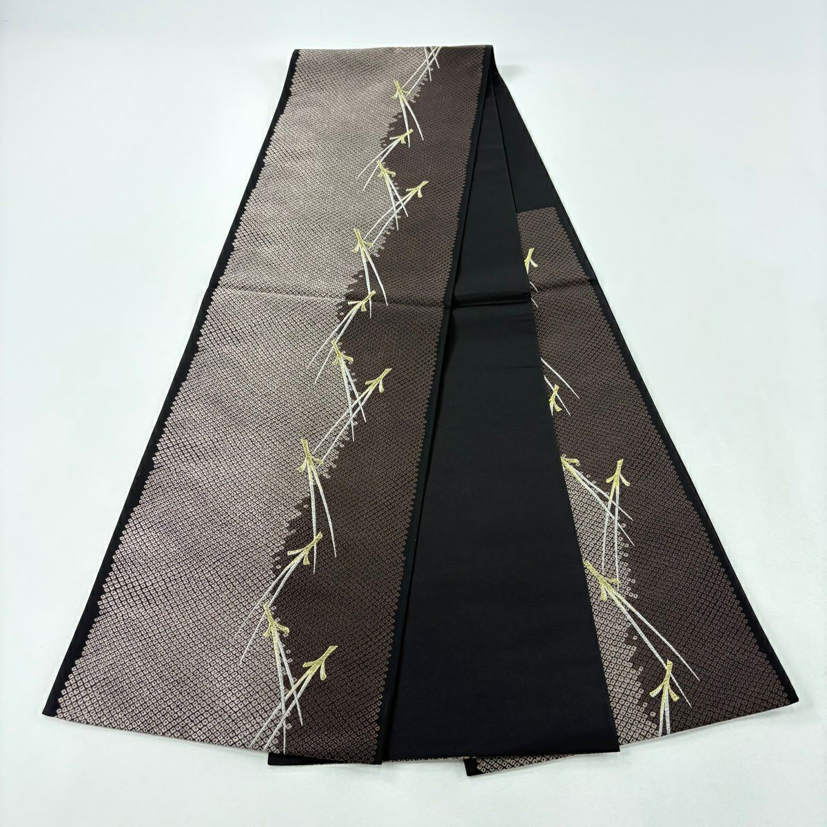 【美品】 袋帶 秀品級 松樹葉 疋田 金銀絲 刺繡 薄小豆 六通 純蠶絲