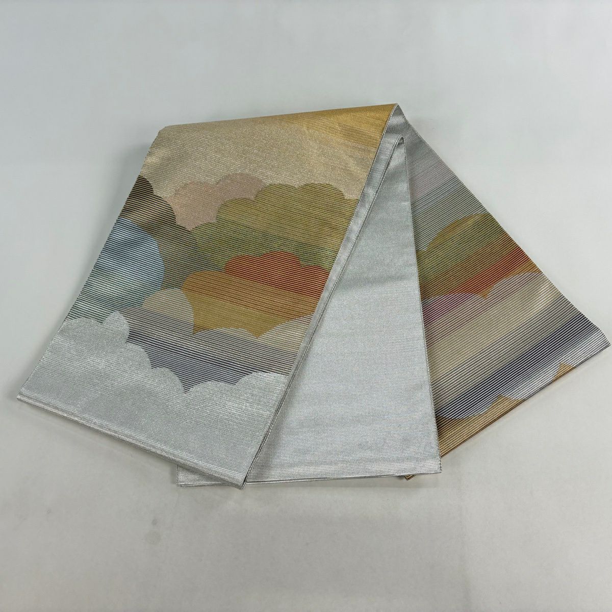 【美品】 袋帶 秀品級 雲 金金箔 銀 お太鼓圖案 純蠶絲