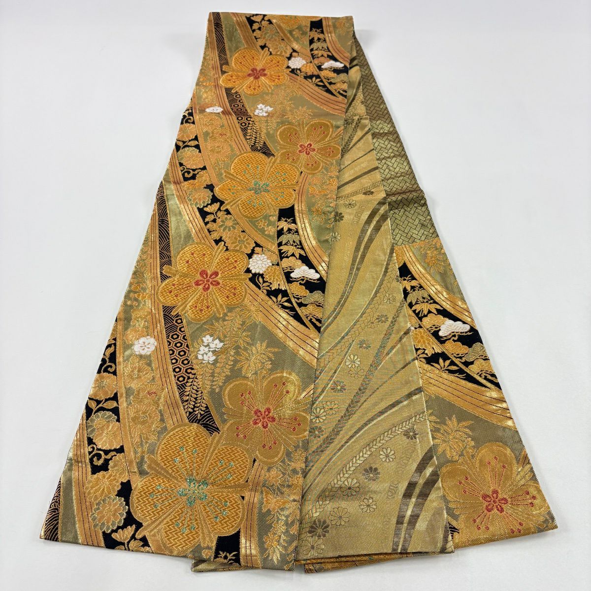 【美品】 袋帶 優品級 振袖禮服禮服用 梅花 草花紋 金絲 金金箔 金色 六通 純蠶絲