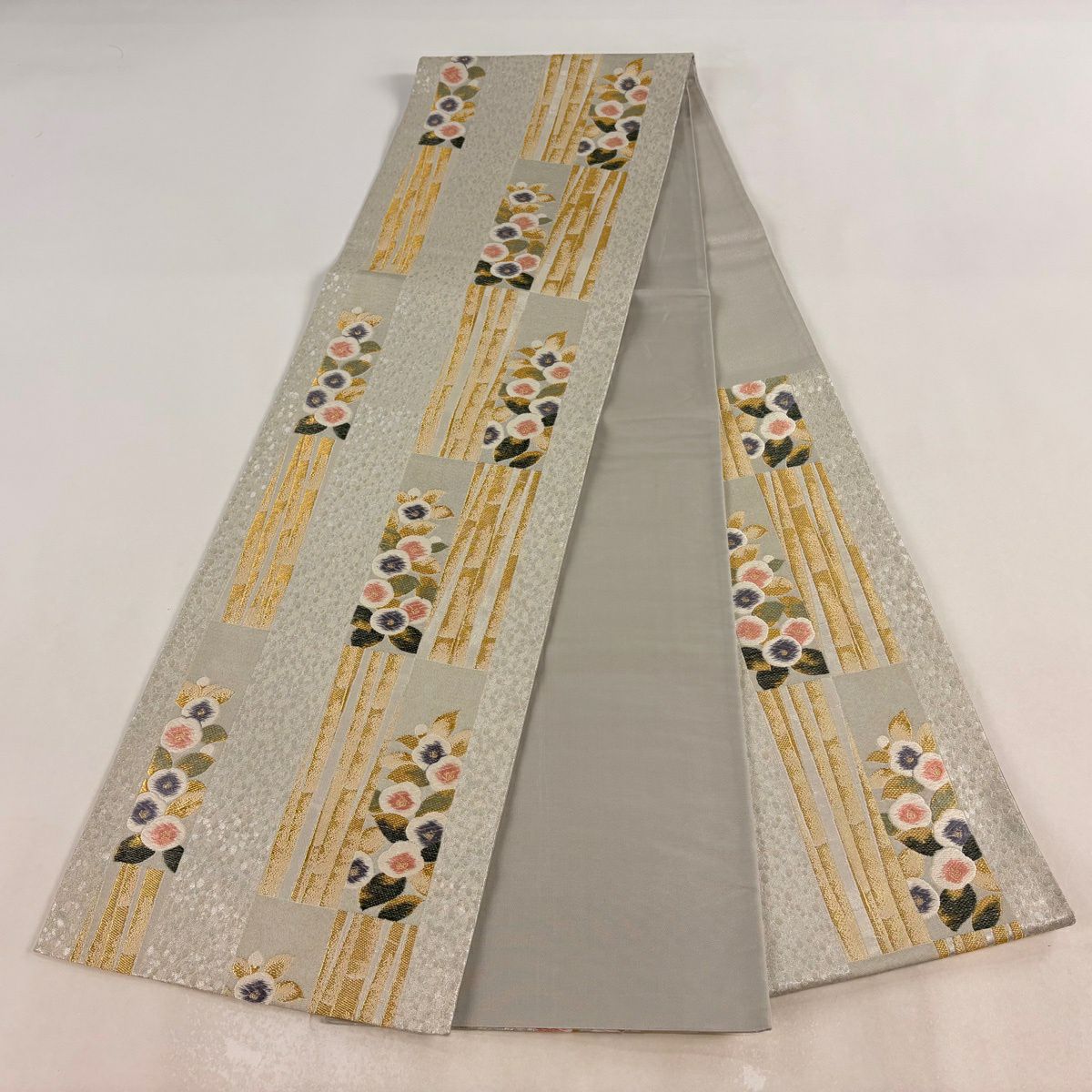 【美品】 袋帶 秀品級 椿 竹子 唐織 金金箔 銀 六通 純蠶絲