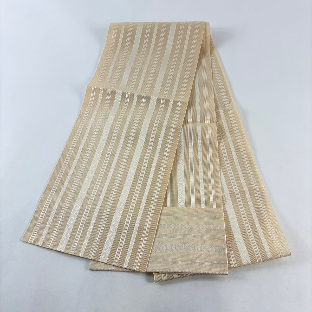 名古屋帶 秀品級 夏帶 八寸名古屋帶 松樹葉仕立 雜紋 幾何圖案 奶油色 純蠶絲
