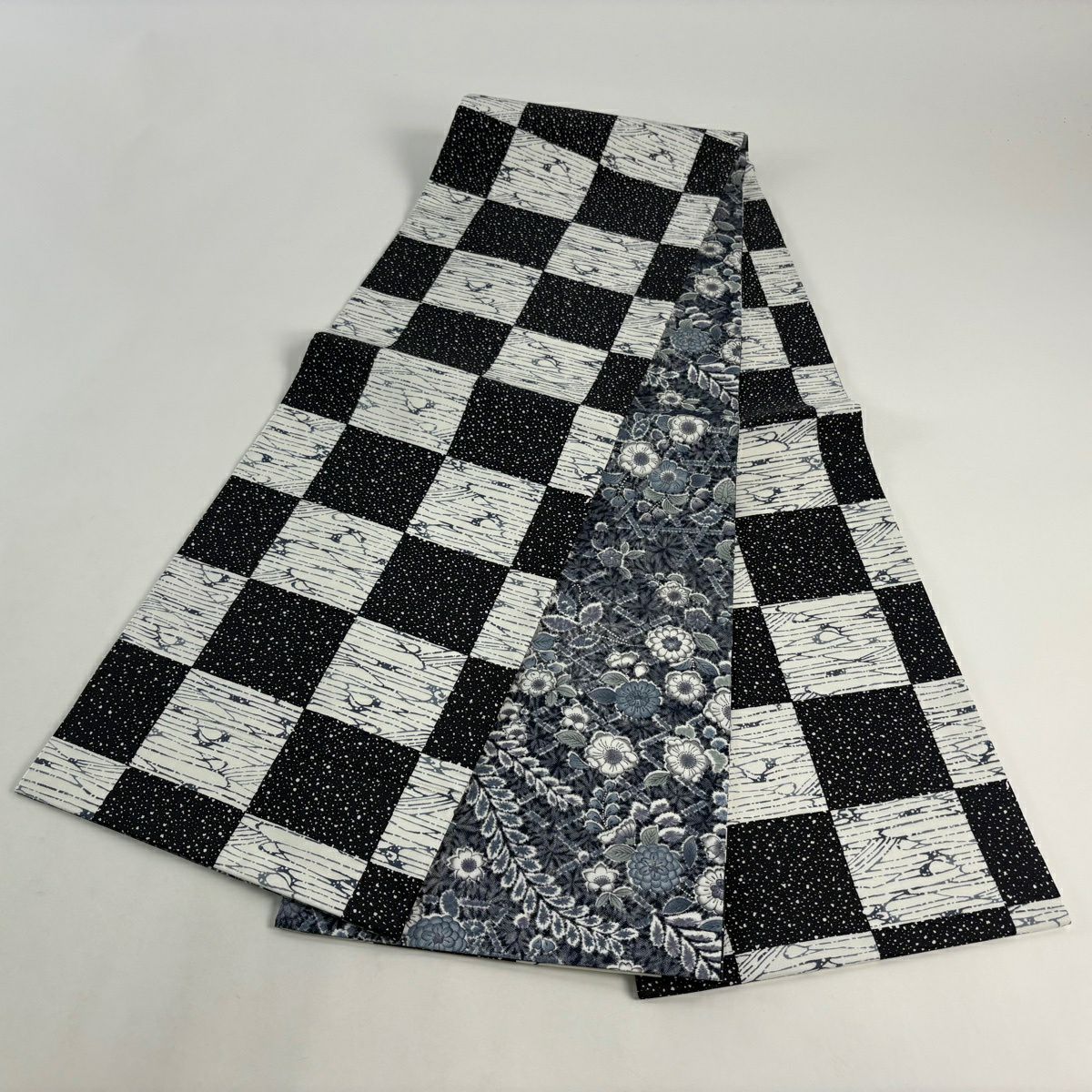 【美品】 袋名古屋帶 名品級 市松樹 幾何學圖案 墨色 純蠶絲