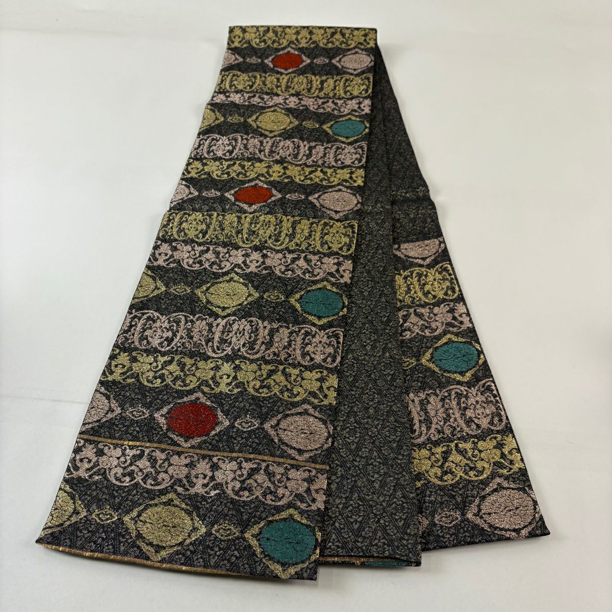 【美品】 袋帶 名品級 關西仕立 花唐草紋 幾何學 金金箔 黑灰 六通 純蠶絲