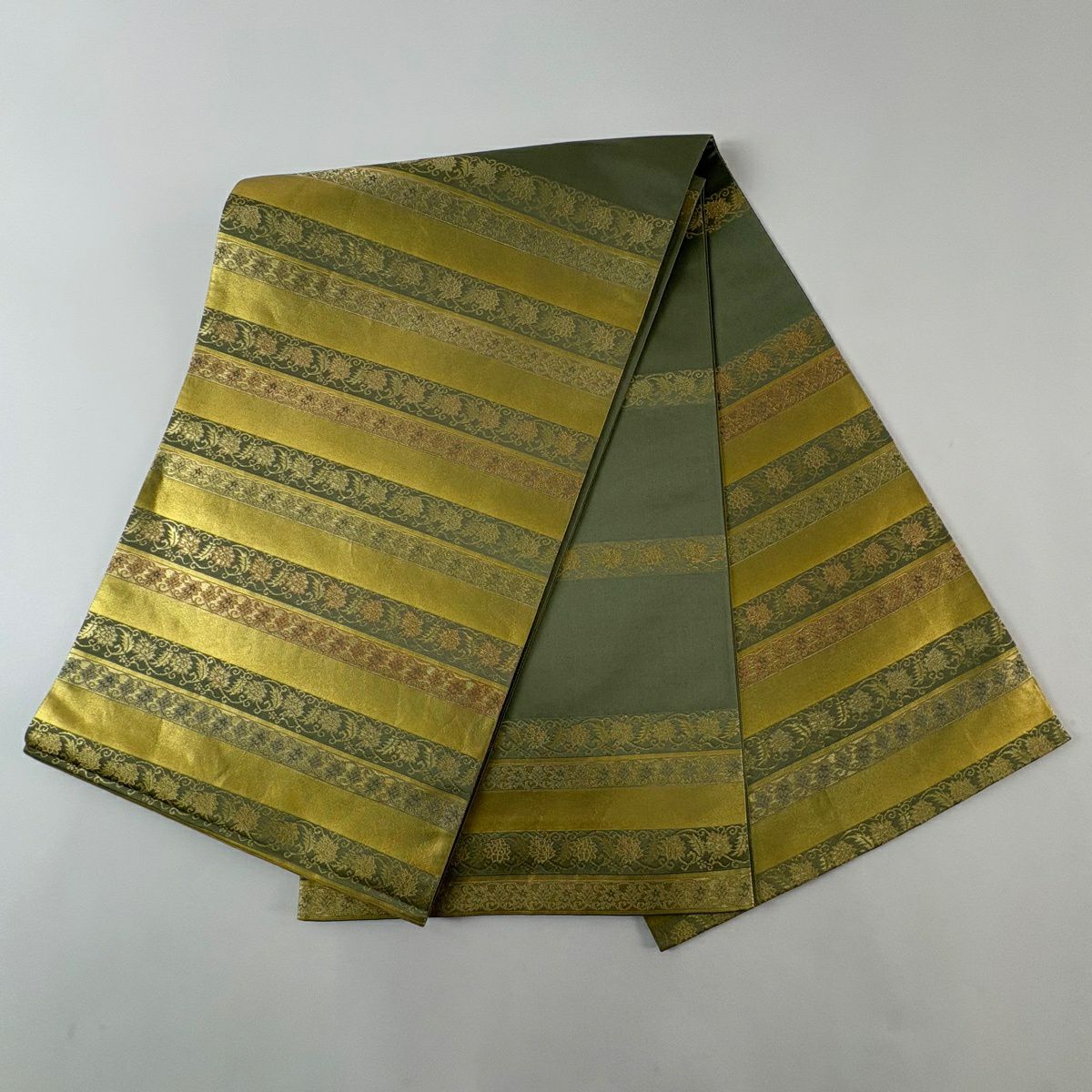 【美品】 袋帶 名品級 金金箔屋清兵衛 落款あり 名物裂間道 本金金箔 金色 お太鼓柄 純蠶絲