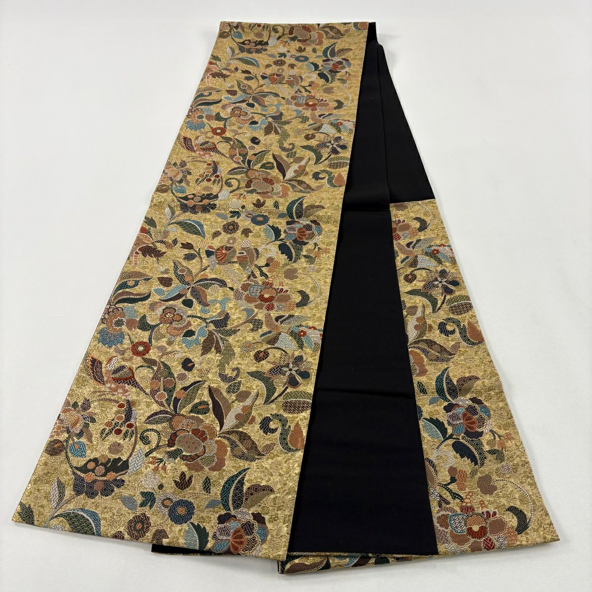 【美品】 袋帶 名品級 花唐草紋 金金箔 金色 六通 純蠶絲
