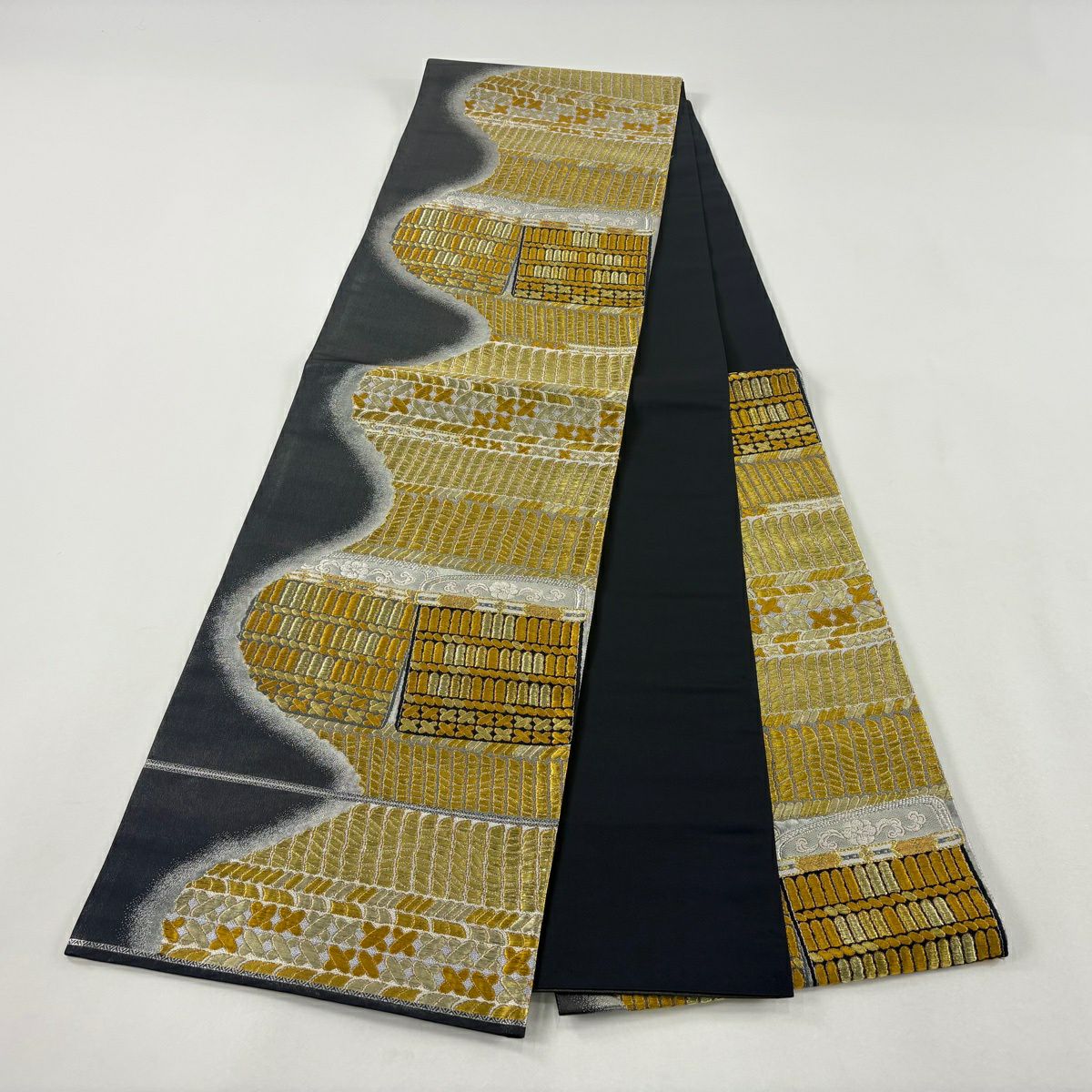 【美品】 袋帶 名品級 關西仕立 雜花紋 唐織 金絲 黑灰 六通 純蠶絲