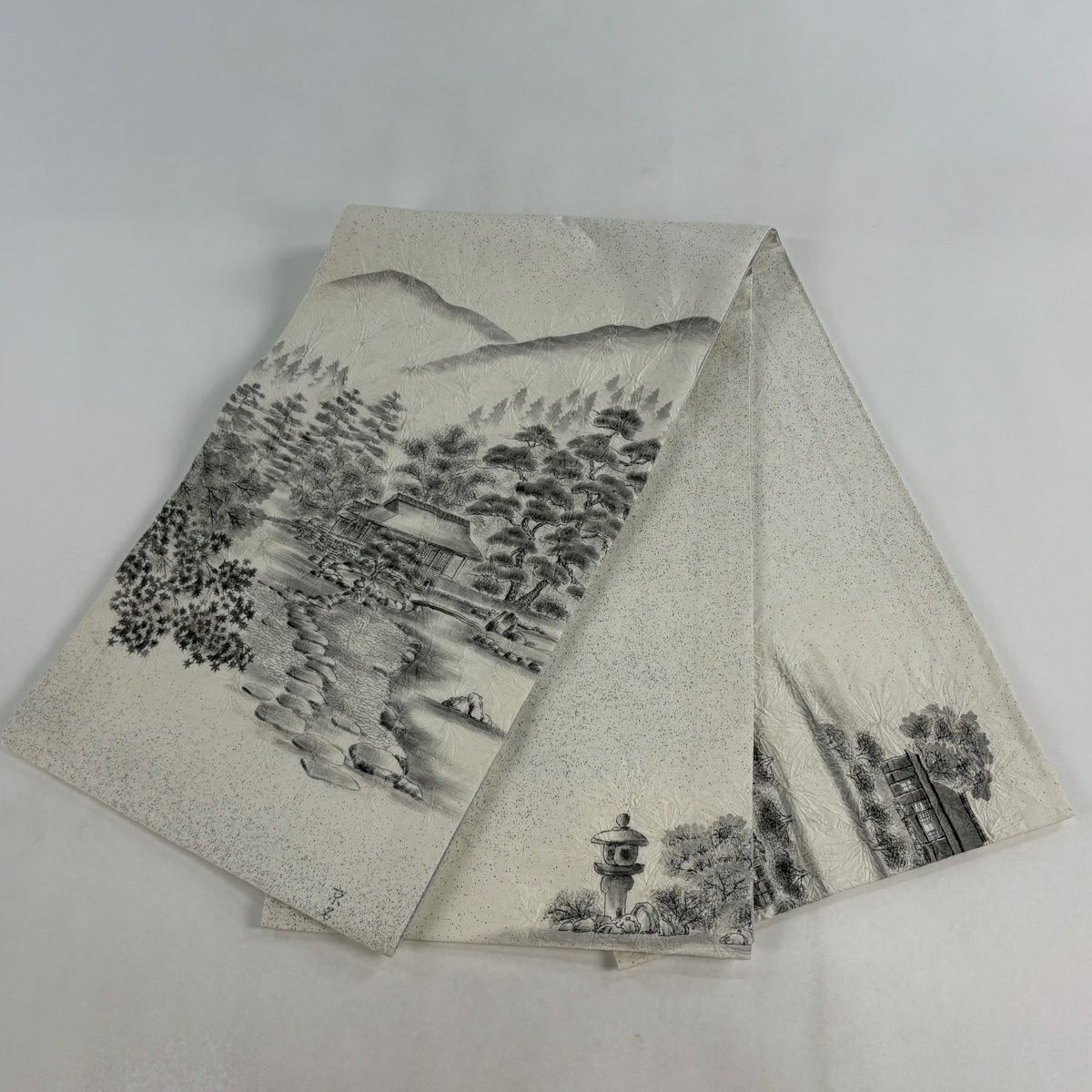 【美品】 袋帶 秀品級 落款あり 証紙あり 大島紬織地 桂離宮 松樹 絞染 灰白 お太鼓柄 純蠶絲