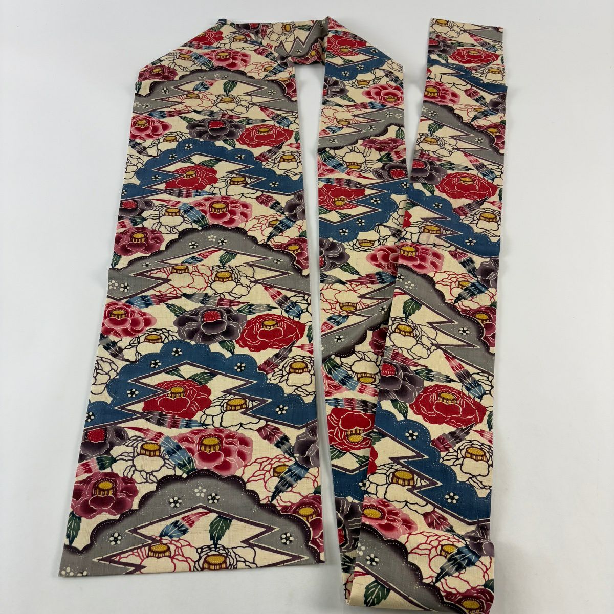 名古屋帶 逸品級 城間榮喜 落款 琉球紅型 紬織織 椿 雲文 米色 純蠶絲