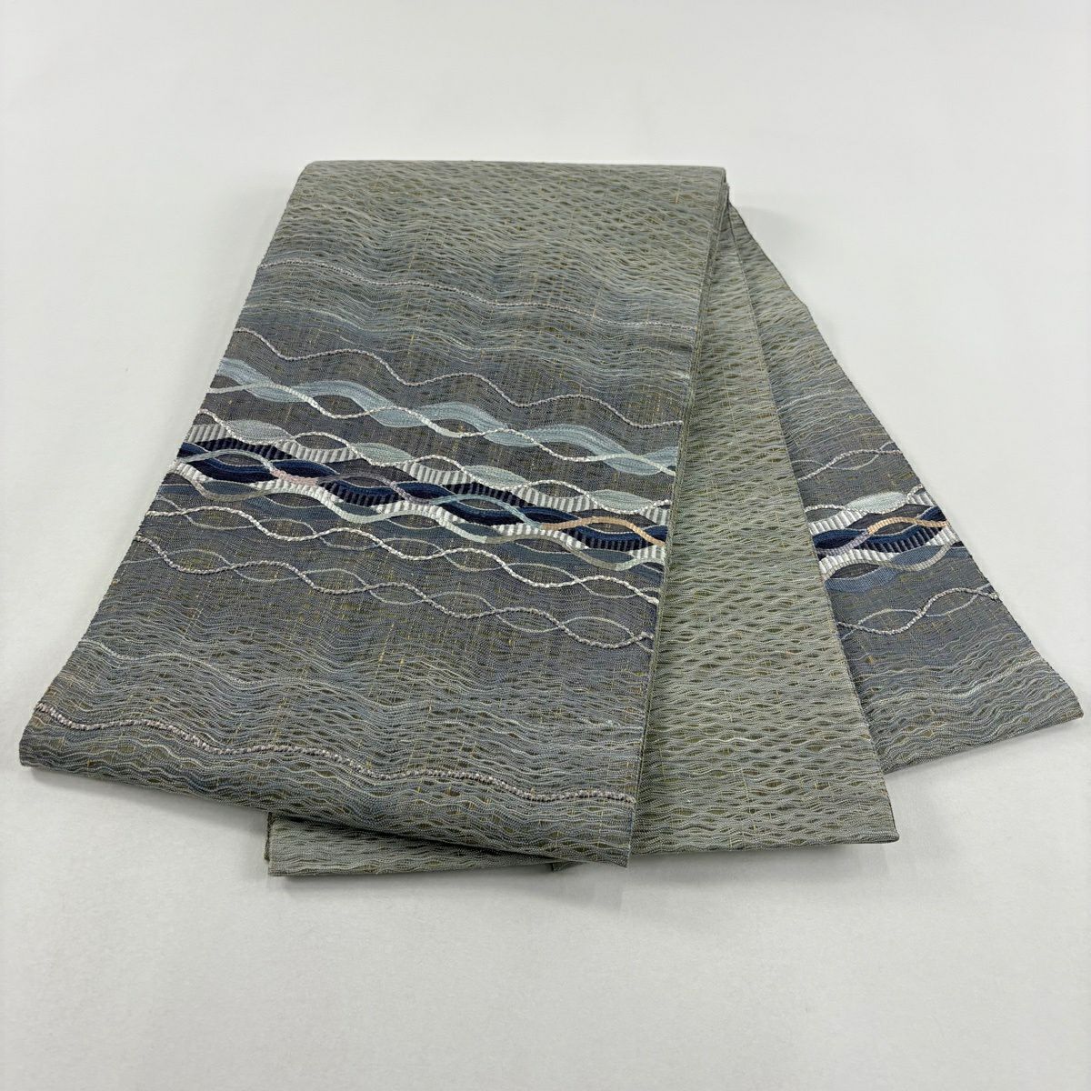 【美品】 袋帶 秀品級 斜條幾何圖案 刺繡 金線 灰綠色 大鼓圖案 純蠶絲