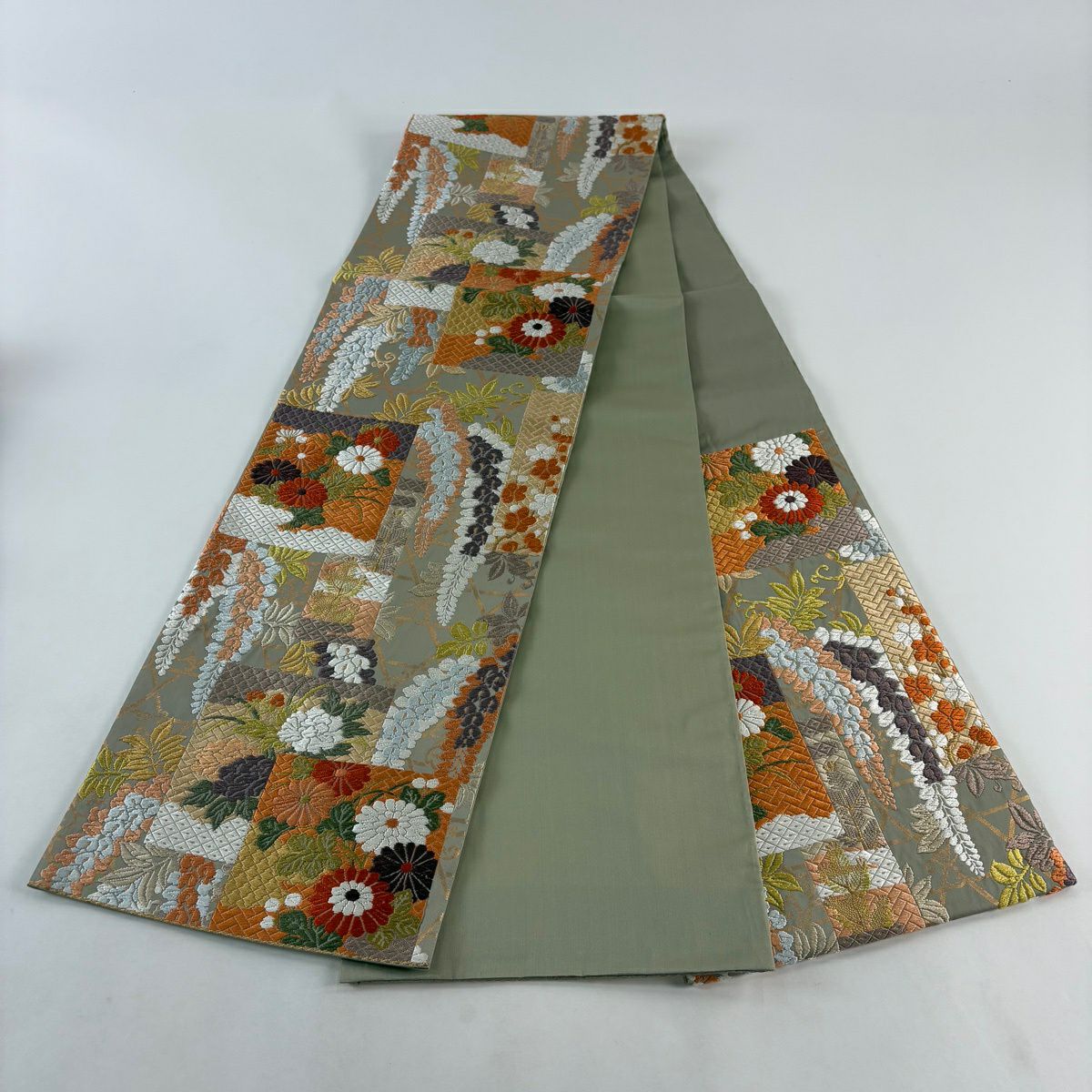 【美品】 袋帶 名品級 花短冊紋 菊花 藤 能衣唐織 灰綠 六通 純蠶絲