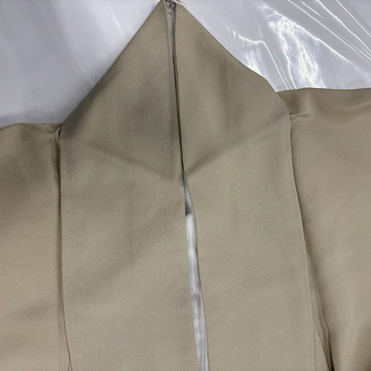 色留袖禮服 身長160cm 袖長67cm M 雙層 華紋 梅花 金絲 金銀彩 米色 純蠶絲 秀品級 一個紋