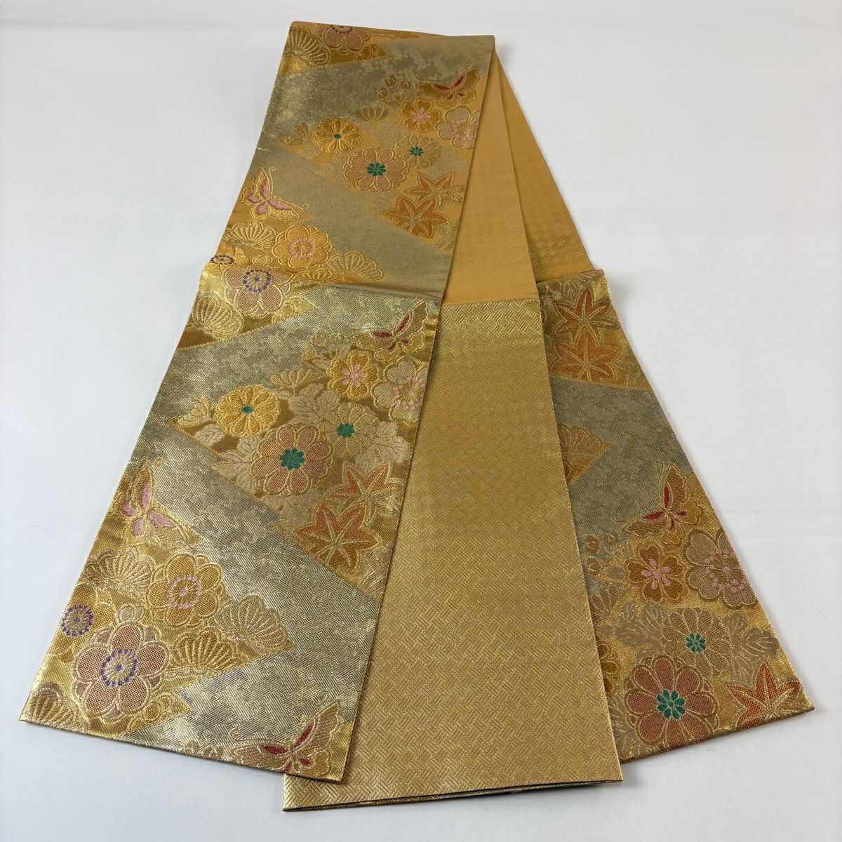 【美品】 袋帶 秀品級 松樹皮菱 草花紋 金糸 金金箔 金 六通 純蠶絲