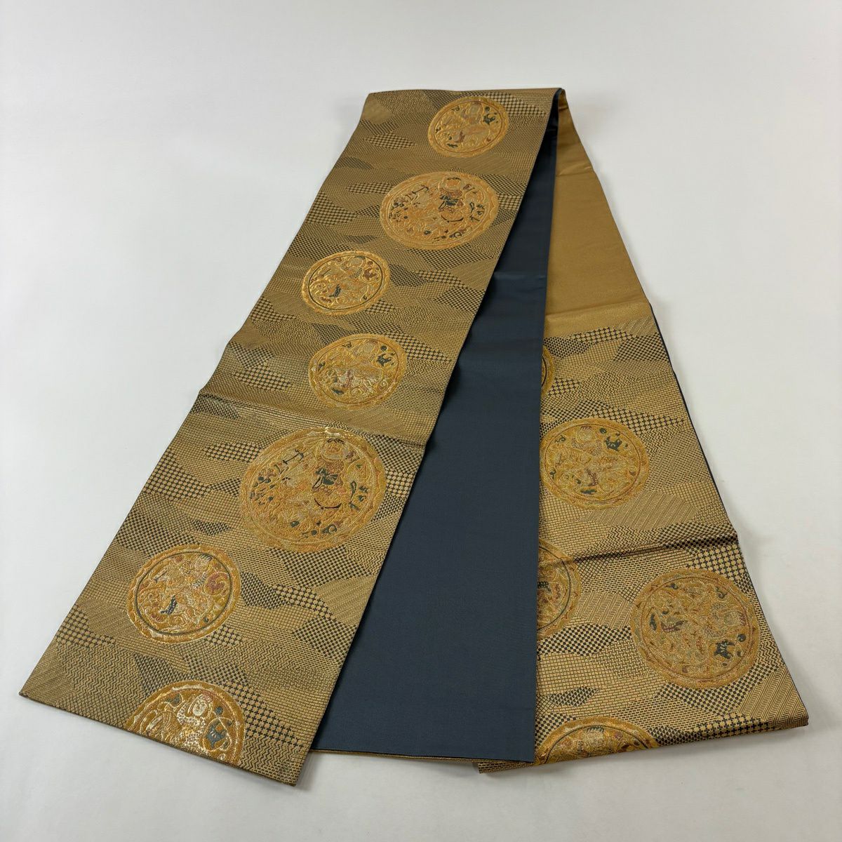 【美品】 袋帶 秀品級 狩獵文 幾何圖案 金絲 金金箔 淺黃土色 六通 純蠶絲