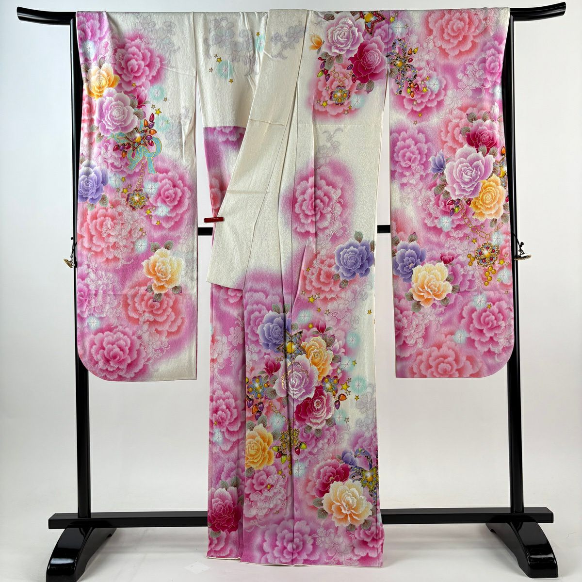 【美品】振袖禮服 身長167cm 袖長69cm L 雙層 落款あり 薔薇 配飾 銀通し 金金箔 奶油色 純蠶絲 逸品級