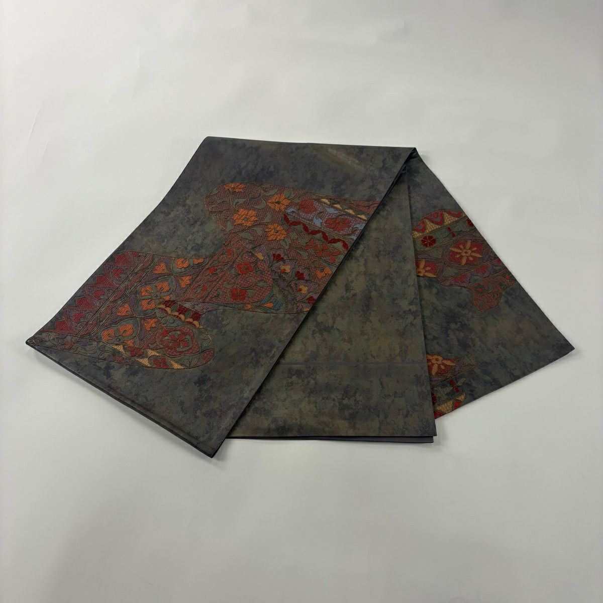 【美品】 袋帶 秀品級 草花紋紋 霞 刺繡 金線 灰紫色 お太鼓柄 純蠶絲