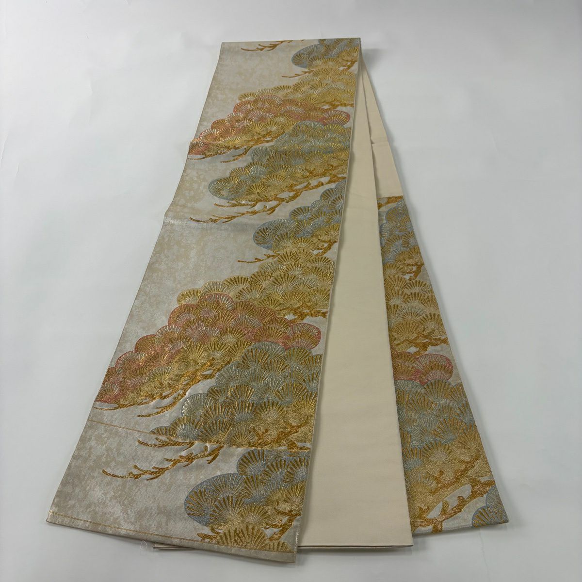 【美品】 袋帶 秀品級 まいづる 落款あり 關西仕立 吉祥松樹紋 金銀彩 金金箔 銀色 六通 純蠶絲
