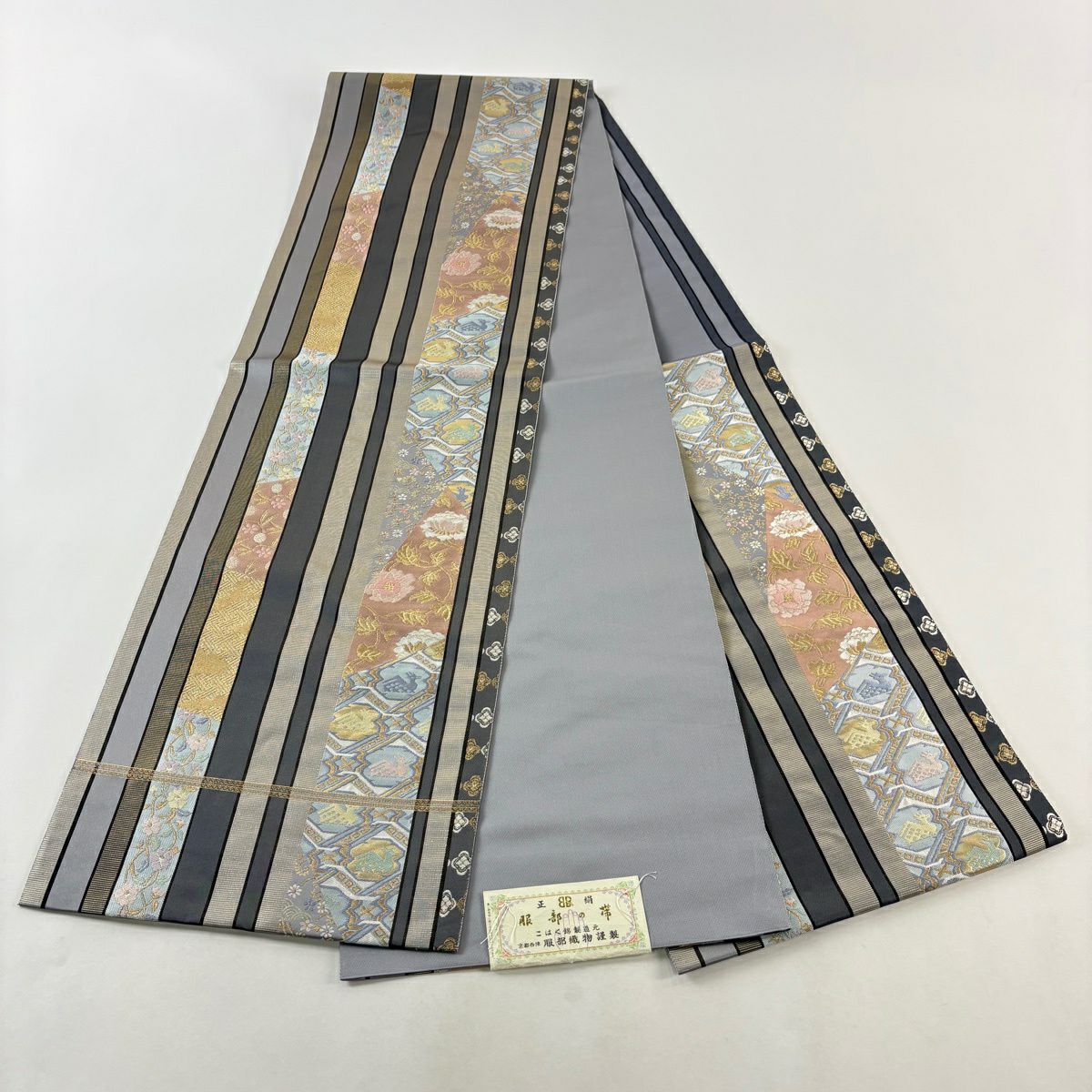 【美品】 袋帶 名品級 服部織物 落款あり 証紙あり 有栖川 草花紋 金糸 金金箔 灰色 六通 純蠶絲