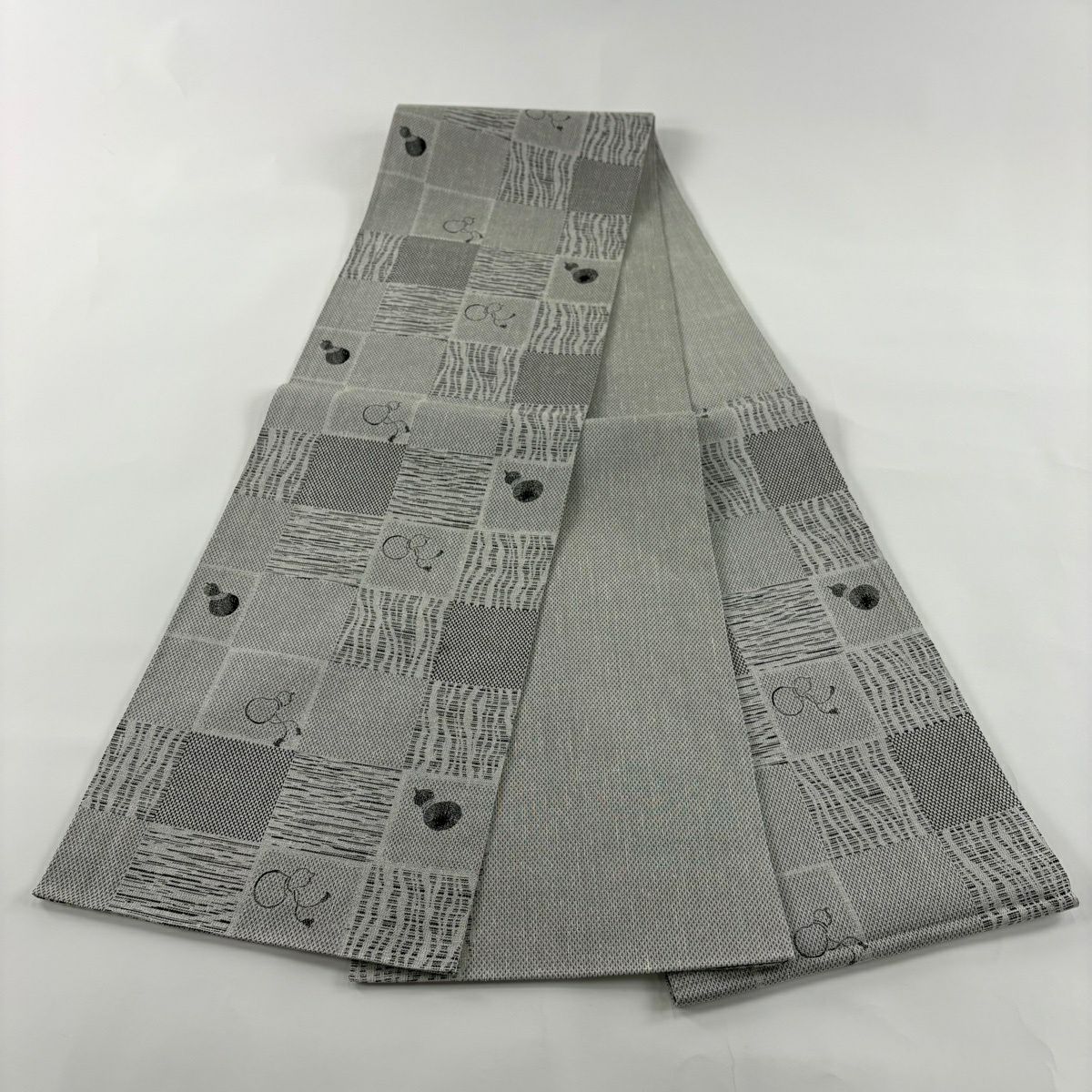 【美品】 袋帶 名品級 瓢箪 變化市松樹 銀線 灰白 六通 純蠶絲