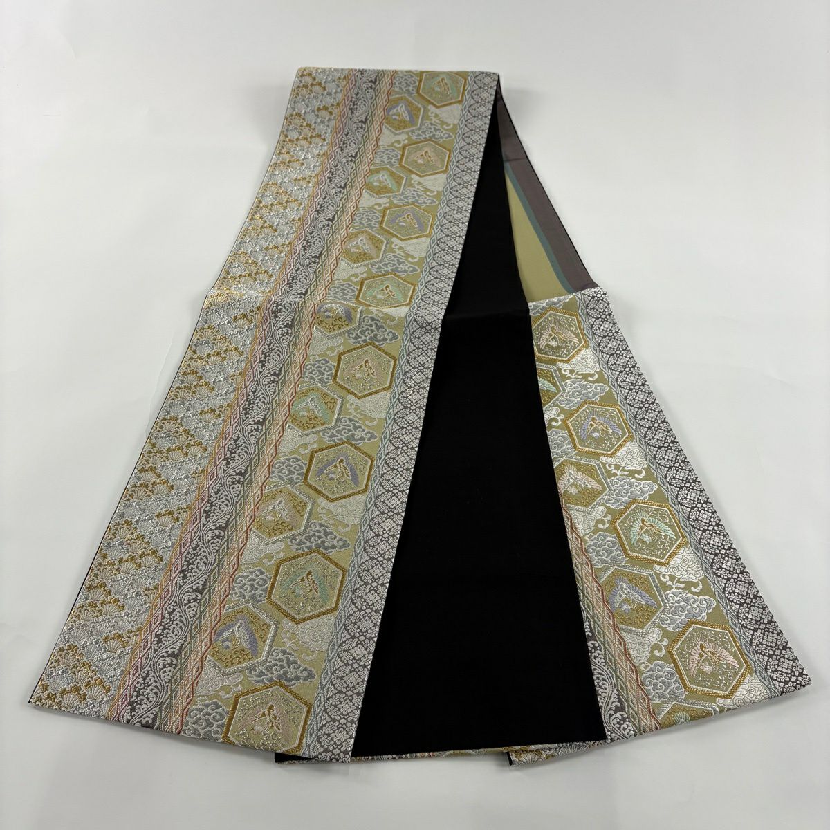 【美品】 袋帶 名品級 龜甲 鳥 金銀彩 刺繡 抹茶 六通 純蠶絲