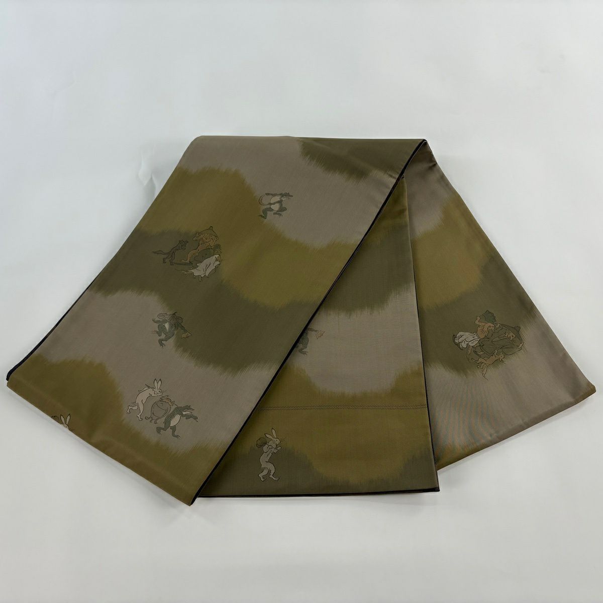 【美品】 袋帶 逸品級 鳥獸戲畫 茶綠 お太鼓圖案 純蠶絲
