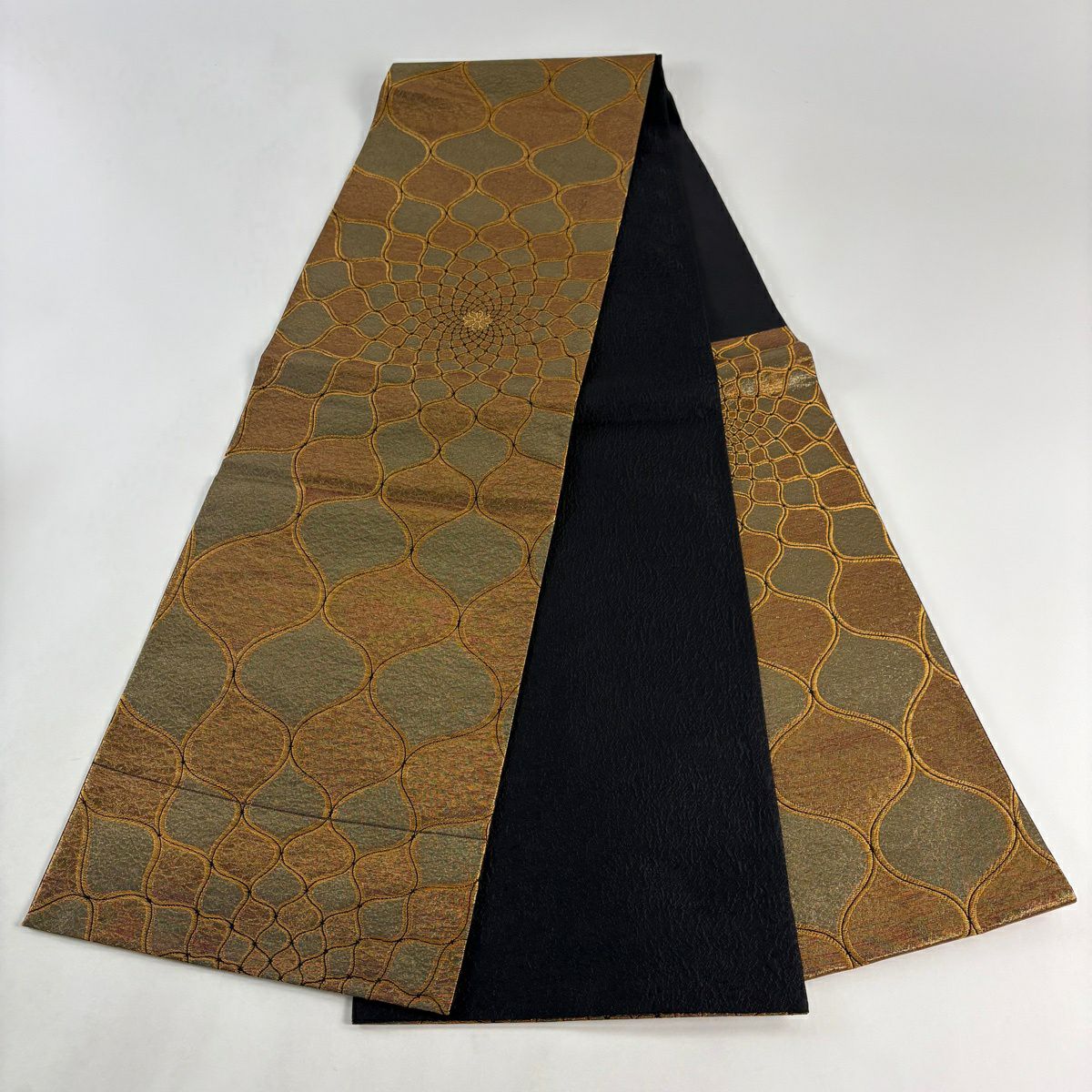 【美品】 袋帶 名品級 菊花 網目 金絲 金金箔 金 六通 純蠶絲