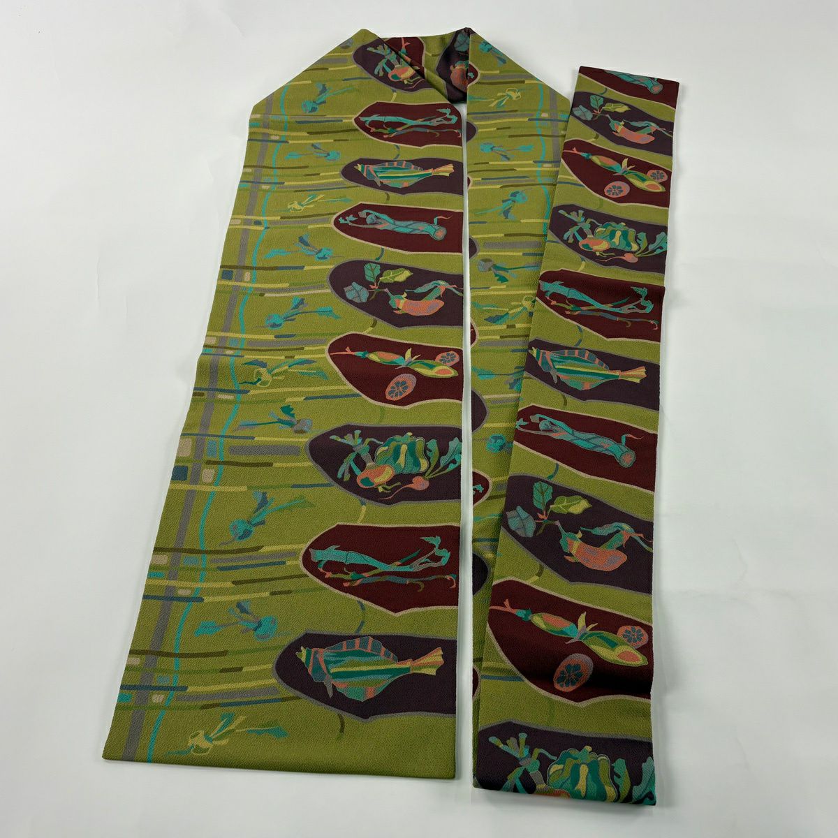 【美品】 名古屋帶 秀品級 魚 生物 縮緬 よもぎ色 純蠶絲