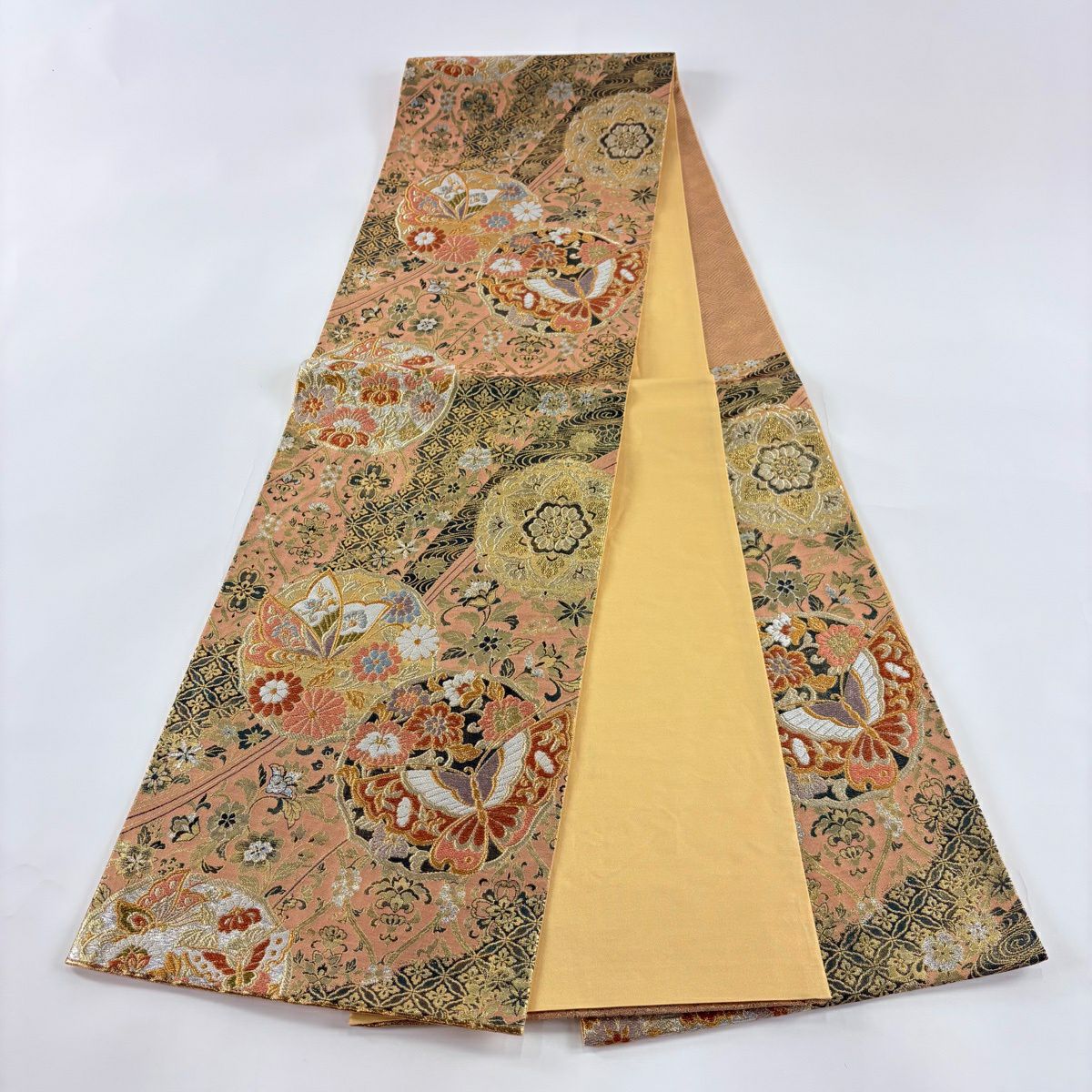 【美品】 袋帶 秀品級 振袖禮服禮服用 蝶 草花紋 金糸 金金箔 粉米色 六通 純蠶絲