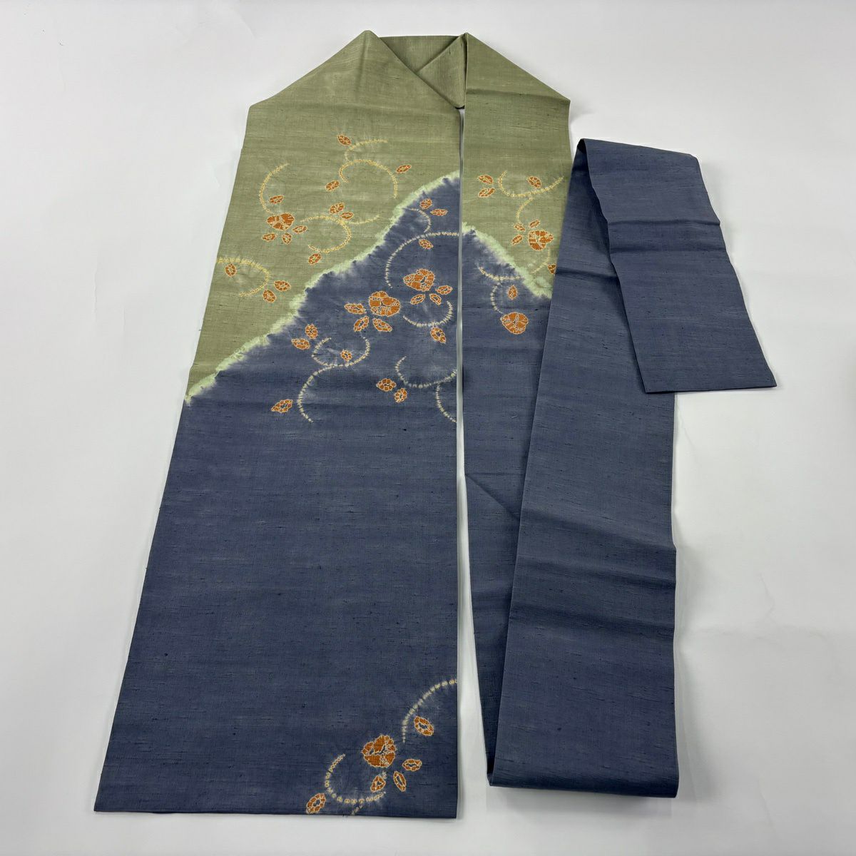 【美品】 名古屋帶 優品級 紬織織 草花紋紋 絞染 青灰 純蠶絲