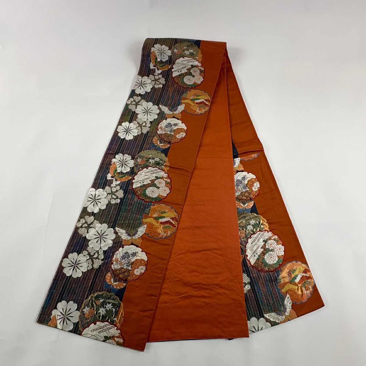【美品】 袋帶 秀品級 雪輪 蝶 金糸 刺繡 橙色 六通 純蠶絲