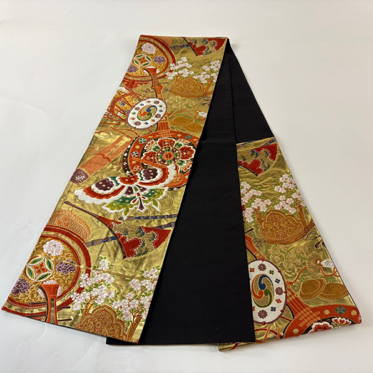 【美品】 袋帶 名品級 河合美術織物 落款あり 和樂器 華紋 唐織 金絲 金 六通 純蠶絲