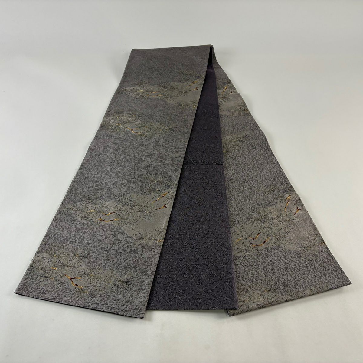 【美品】 袋帶 秀品級 紹巴 萬葉染 若松樹 金糸 灰紫 全通 純蠶絲