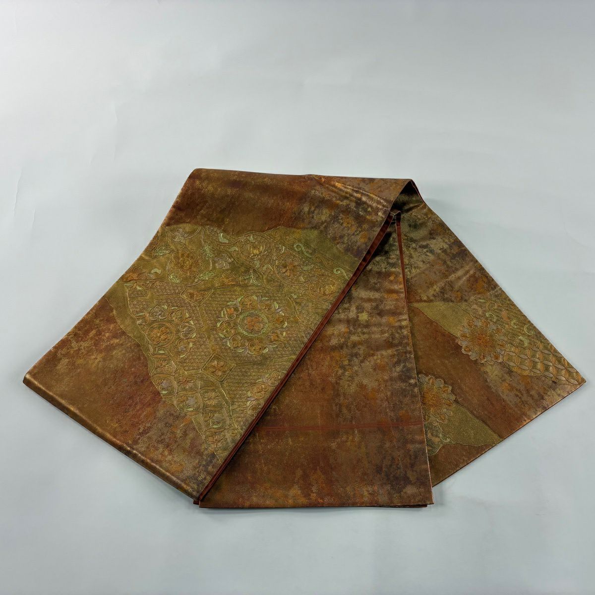 【美品】 袋帶 秀品級 華紋 花唐草紋 刺繡 金彩裝飾 橙色 大鼓圖案 純蠶絲