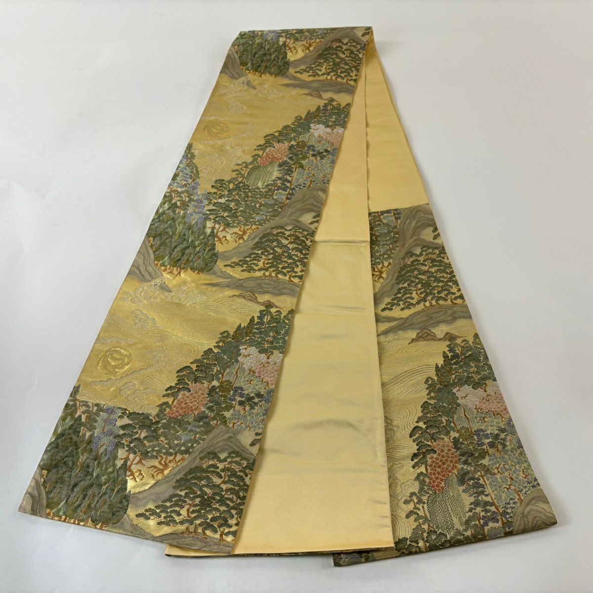 【美品】 袋帶 秀品級 日月山水圖 金金箔 米色 六通 純蠶絲