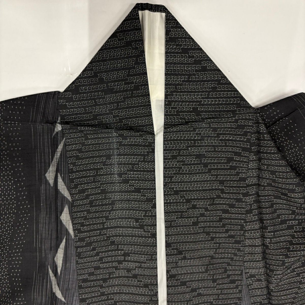 【美品】 紬織 身長158.5cm 袖長66cm M 雙層 大和 龜甲絣 幾何學圖案 黑灰 純蠶絲 優品級