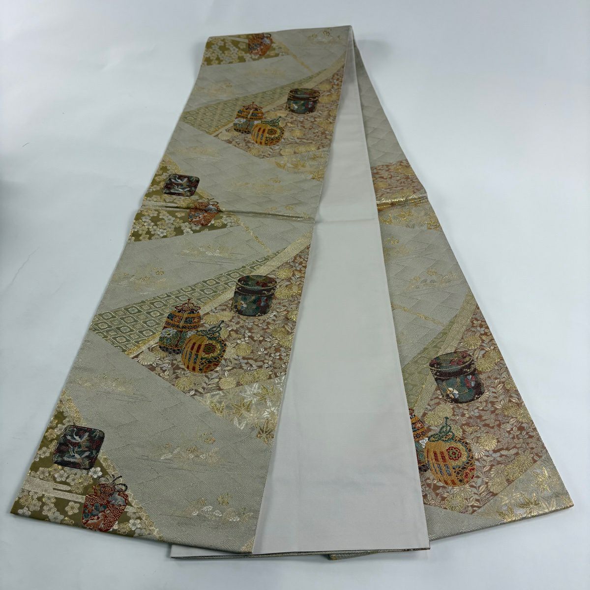 【美品】 袋帶 秀品級 仕覆 草花紋 金金箔 金絲 灰茶 六通 純蠶絲