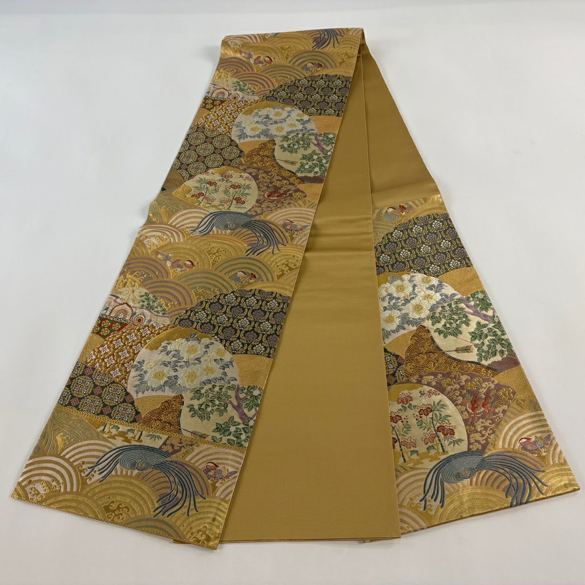 【美品】 袋帶 秀品級 關西仕立 草花紋紋 弓矢 金絲 金金箔 金色 六通 純蠶絲