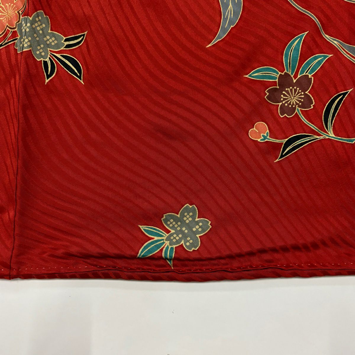 振袖禮服 身長167.5cm 袖長67.5cm L 雙層 捻梅花 枝垂櫻 金絲 金銀彩 茜 純蠶絲 名品級